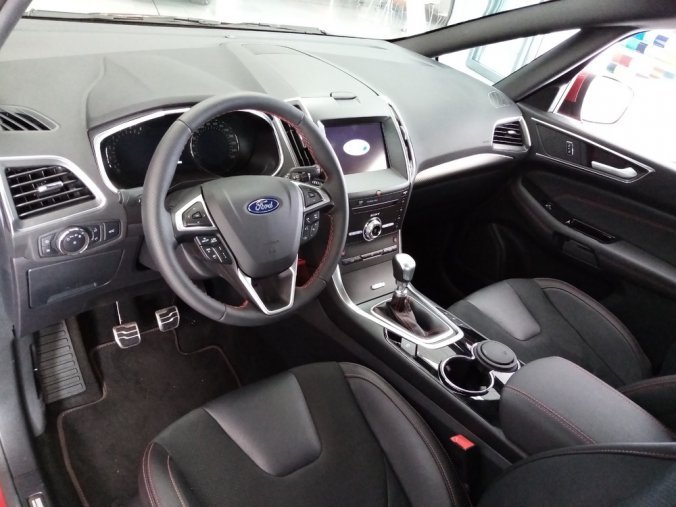 Ford S-MAX, S-MAX ST-LINE, 2.0 ECOBLUE 150 K, 6ST MAN, barva červená