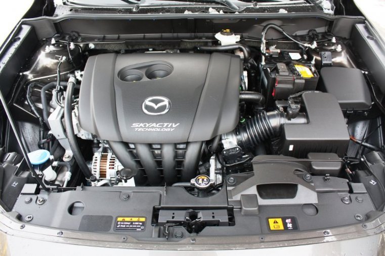 Mazda CX-3, SKYACTIV-G, barva šedá