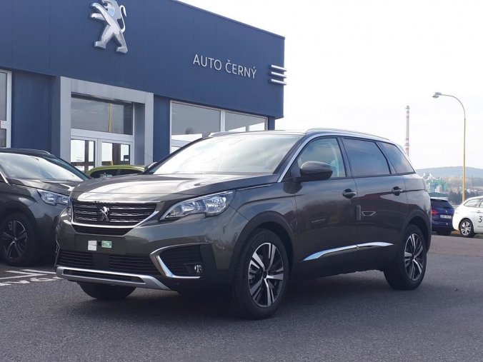 Peugeot 5008, ALLURE 1.2 PureTech 130 EAT8, barva zelená