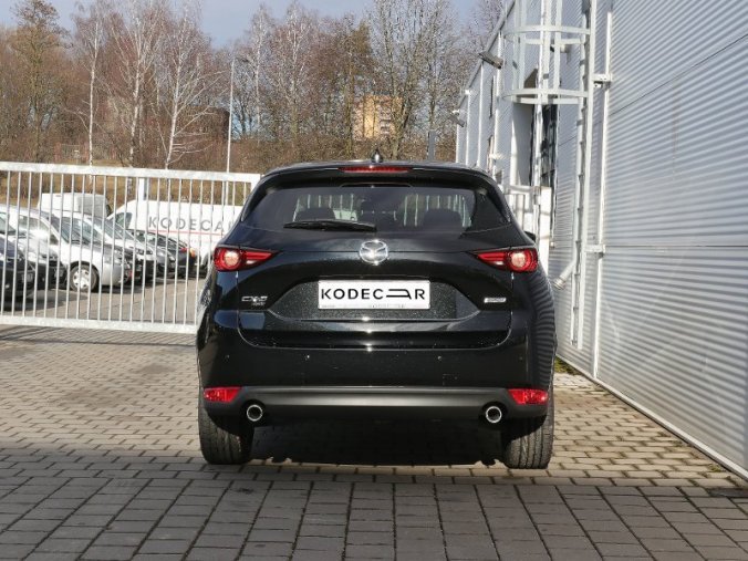 Mazda CX-5, 2,0i Skyactiv-G 121KW/165K 6MAN, barva černá