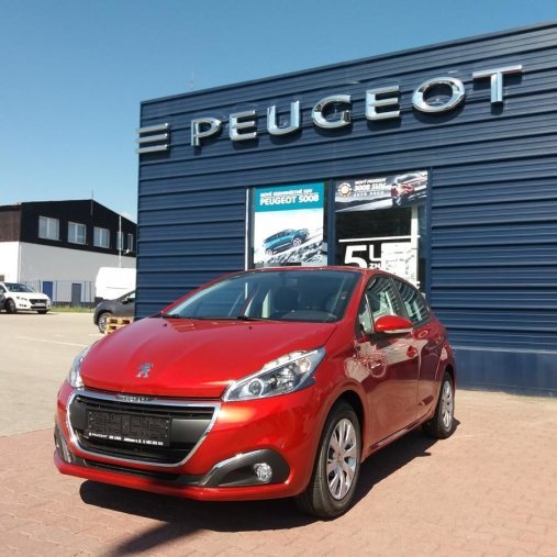 Peugeot 208, ACTIVE 1.2 PureTech 82k, barva červená