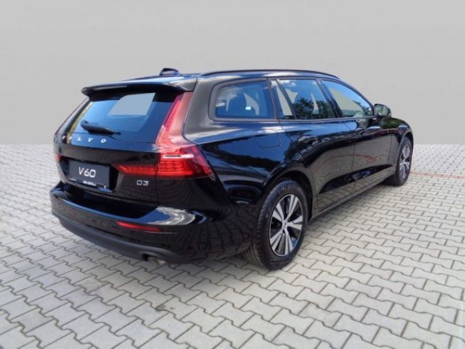 Volvo V60, D3 2.0L 150 HP  AT8 FWD, barva černá