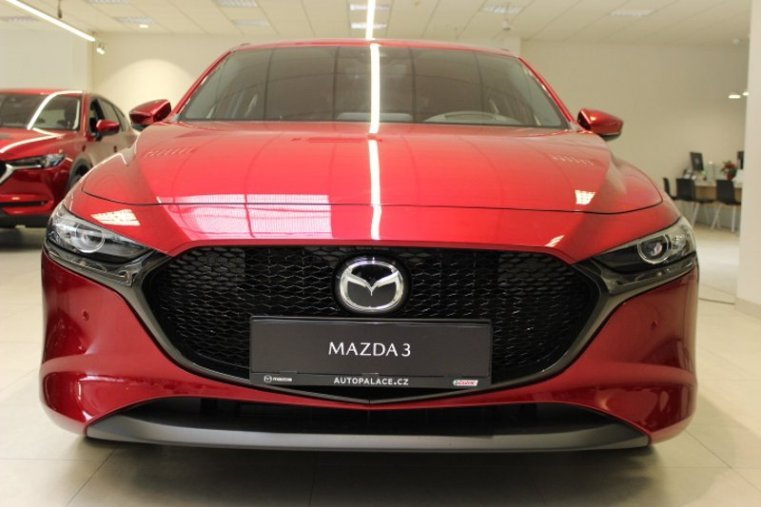 Mazda 3, 2,0 G122, barva červená