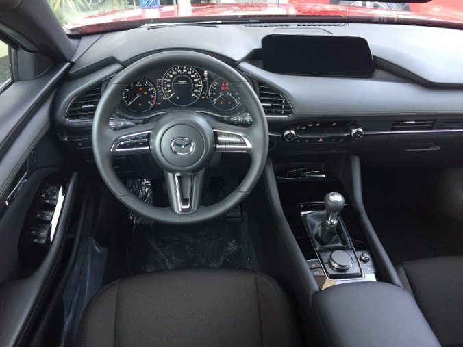 Mazda 3, Skyactiv 2,0i 90kW 122k, barva červená