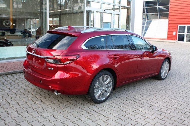 Mazda 6, SKYACTIV-G, barva červená