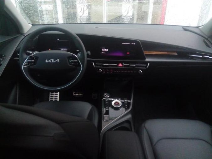 Kia Niro, Premium HEV 6DCT, barva šedá