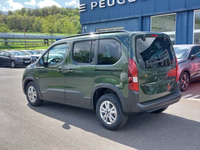 Peugeot Rifter, Peugeot Rifter ALLURE BlueHDi 130k MAN6 N1, barva zelená