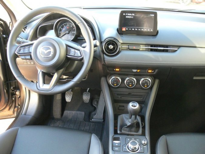 Mazda CX-3, 2.0 Skyactiv G150 AWD A/T + NAVI, barva šedá