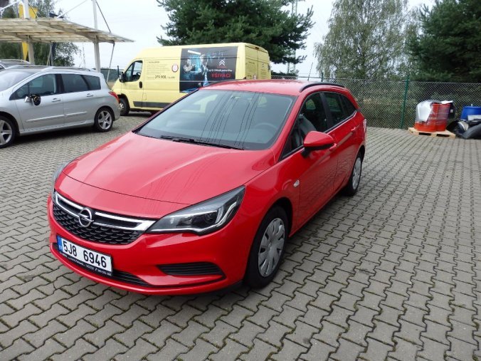 Opel Astra, Astra K ST Smile 1,4T 110kW, barva červená