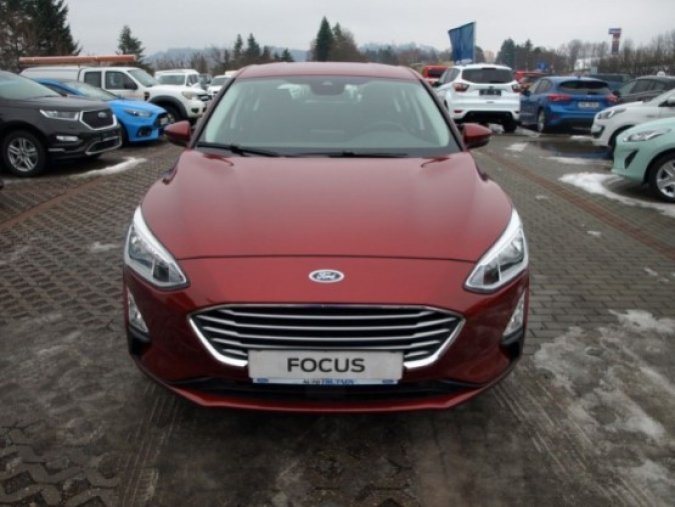 Ford Focus, 1.0 EcoBoost, barva červená