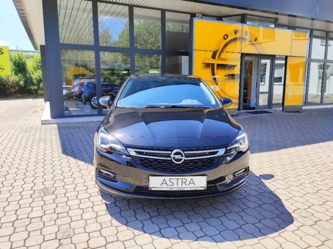 Opel Astra, HB Innovation 1.4 Turbo AT-6, barva černá