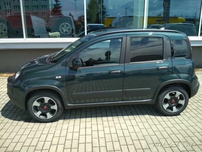 Fiat Panda, 1,0 Firefly Cross, barva zelená