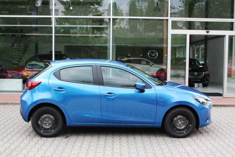 Mazda 2, SKYACTIV-G, barva modrá