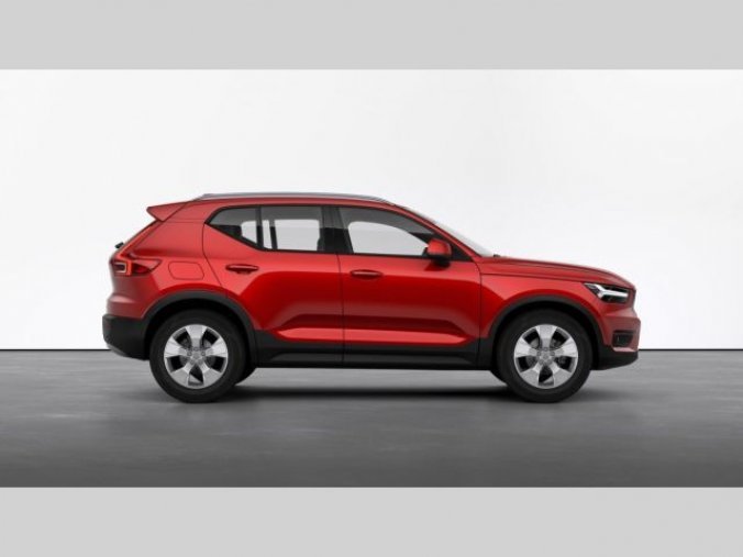 Volvo XC40, T3 1.5L 163 HP MOMENTUM PRO AT, barva červená