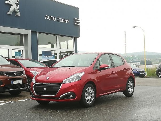 Peugeot 208, ACTIVE 1.2 PureTech 82k MAN5, barva červená