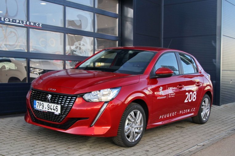 Peugeot 208, Active 1.2 PureTech 100, barva červená