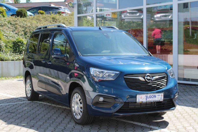 Opel Combo, L2H1 Enjoy 1,2 Turbo 81 kW, barva modrá