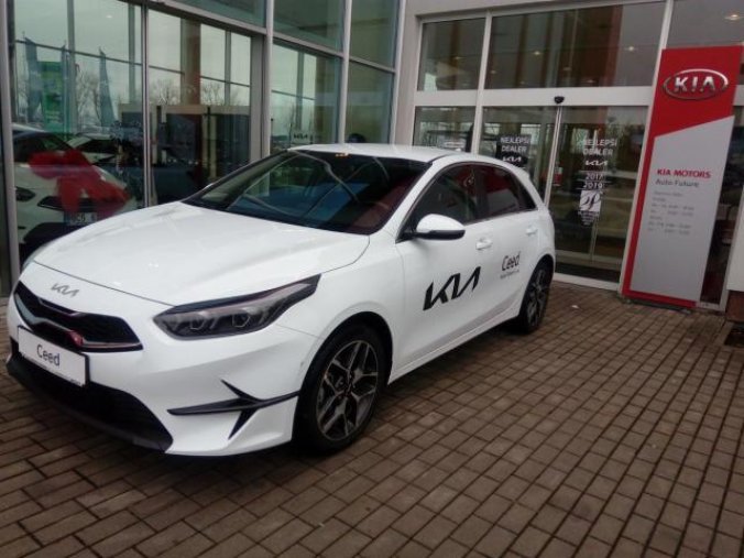 Kia Ceed, 5HB CD 1,5 T-GDI TOP, barva bílá