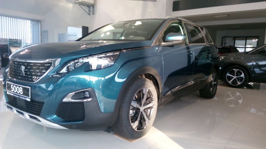 Peugeot 5008, ALLURE 1,5 BlueHDi 130 S&S MAN6 NAVI FULL LED, barva zelená