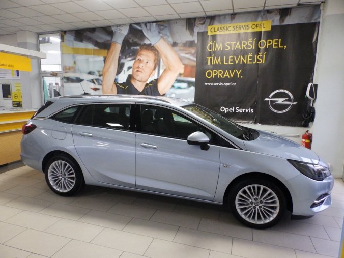 Opel Astra, ELEGANCE, barva stříbrná