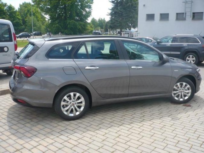 Fiat Tipo, SW 1.4 95k Italia extra, barva šedá