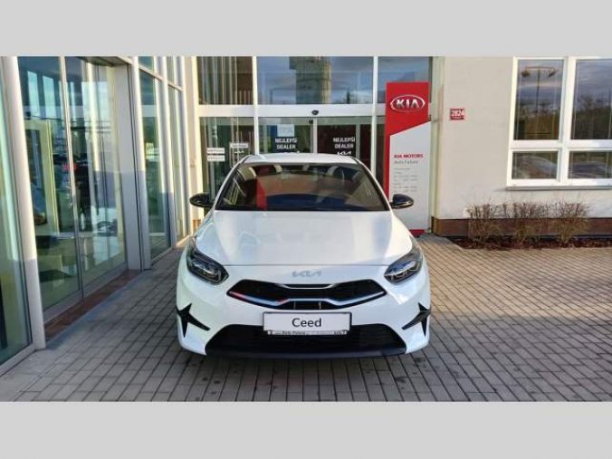 Kia Ceed, 5HB 1.5 - GDI Edice 30, barva bílá