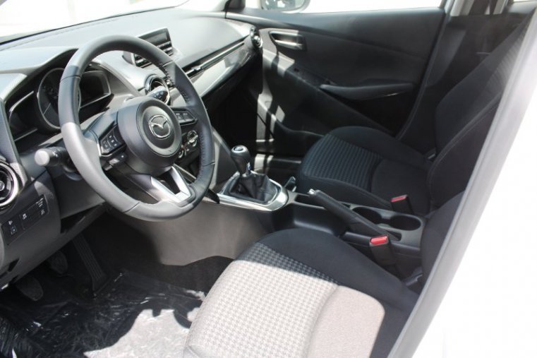 Mazda 2, SKYACTIV-G, barva bílá