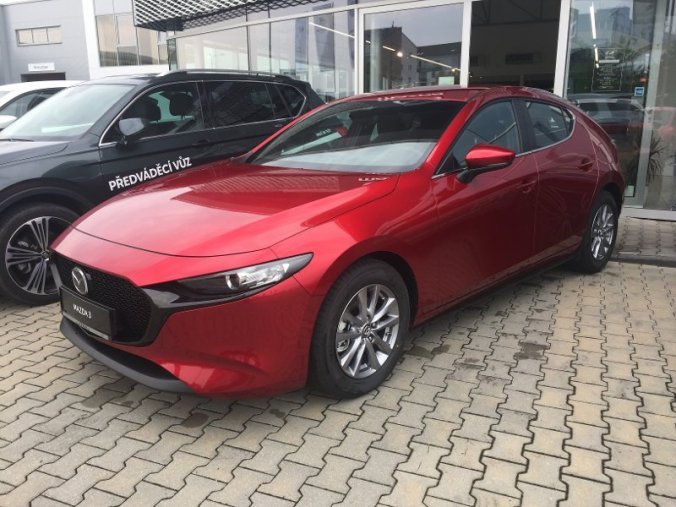 Mazda 3, 2,0 Skyactiv-G122, barva červená