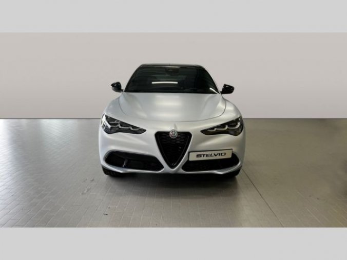 Alfa Romeo Stelvio, 2.0 Turbo 280k Q4 COMPETIZIONE, barva šedá