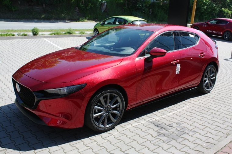 Mazda 3, SKYACTIV-G, barva červená