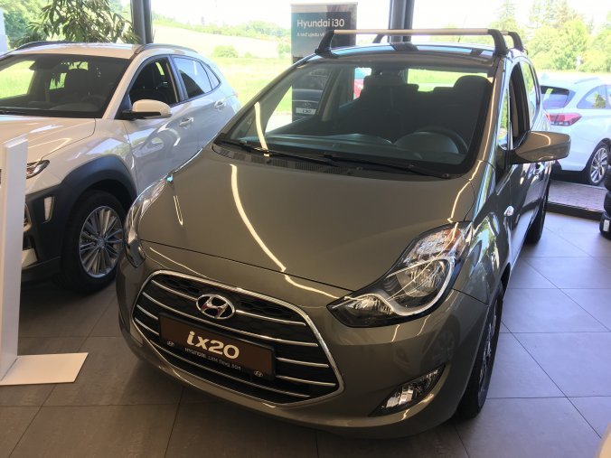 Hyundai i20, 1,6i 92 kW (95 NAT) 6 st. man, barva šedá