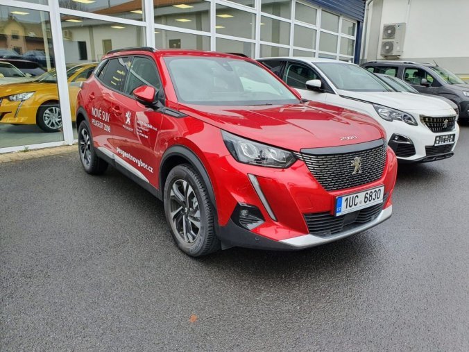 Peugeot 2008, ALLURE PACK 1.2 PureTech 100 S&S MAN6, barva červená