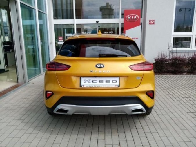 Kia XCeed, 1,6 T-GDi  TOP + paket Premium, barva zlatá