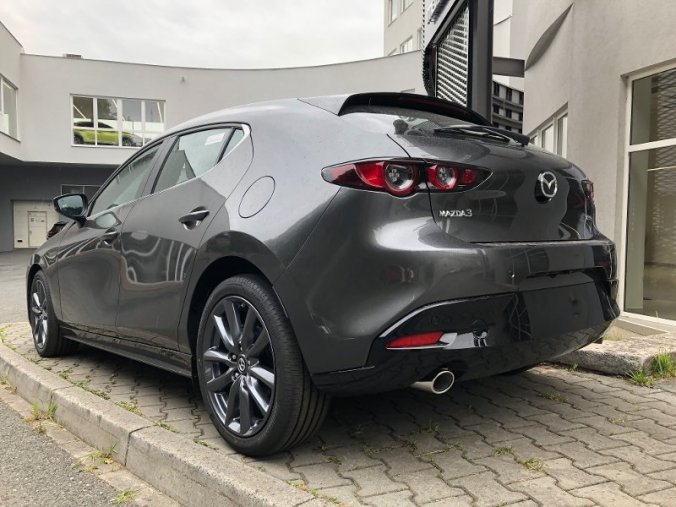 Mazda 3, 2.0i G122, barva šedá