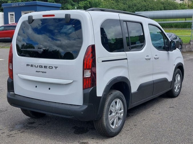 Peugeot Rifter, Peugeot Rifter ALLURE BlueHDi 100k MAN6 N1, barva bílá