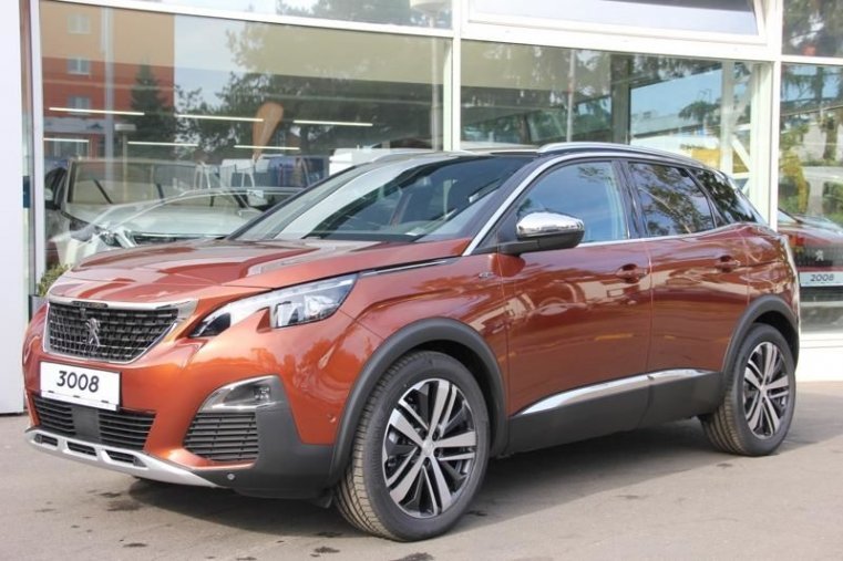 Peugeot 3008, GT 2,0 BlueHDI 180k EAT8, barva hnědá