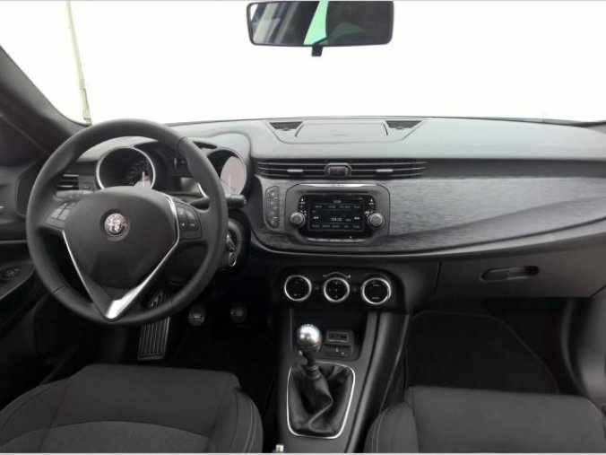 Alfa Romeo Giulietta, 1.4TBi 120PS Sport Edition, barva bílá