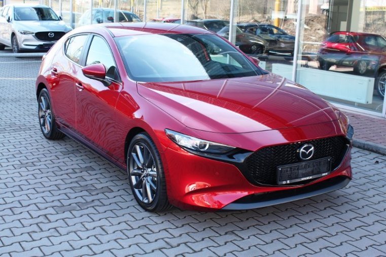 Mazda 3, SKYACTIV-G, barva červená