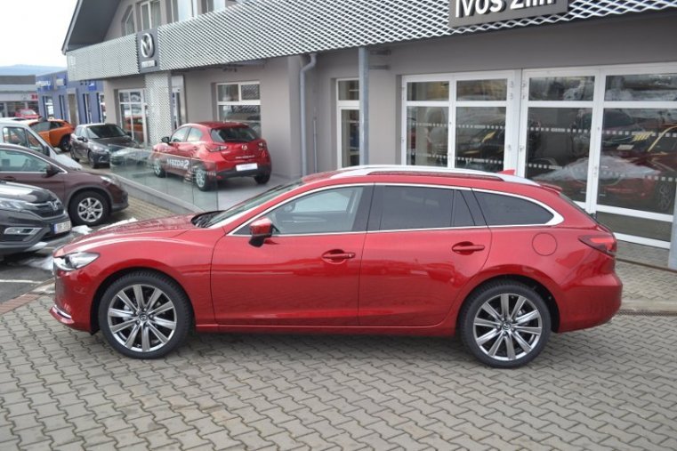 Mazda 6, 2,5i 194k, barva červená