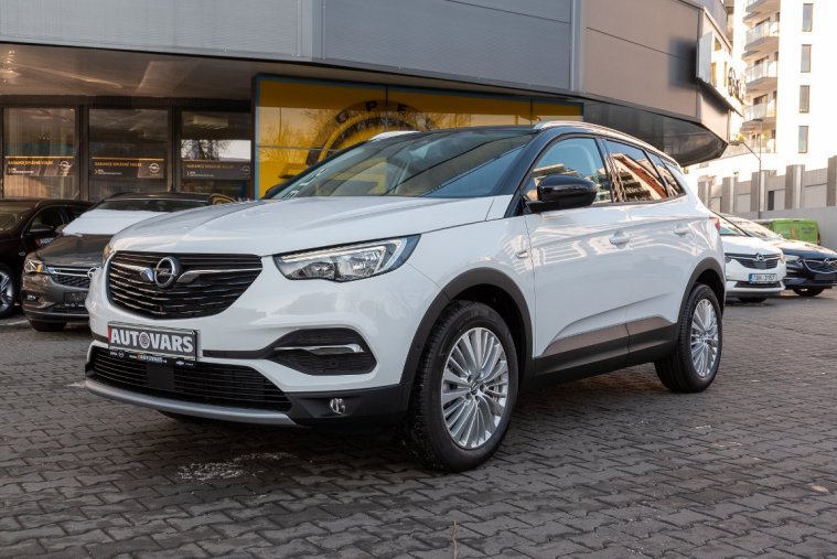 Opel Grandland X, Design Line 1,2T 96kW/130k AT8, barva bílá