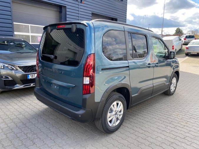 Peugeot Rifter, Peugeot Rifter ALLURE BlueHDi 130 MAN6 s homologací N1 - 1414, barva šedá