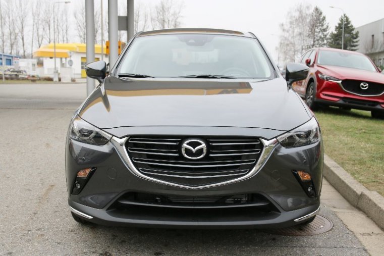 Mazda CX-3, 2,0 Skyactiv-G 121k, barva šedá