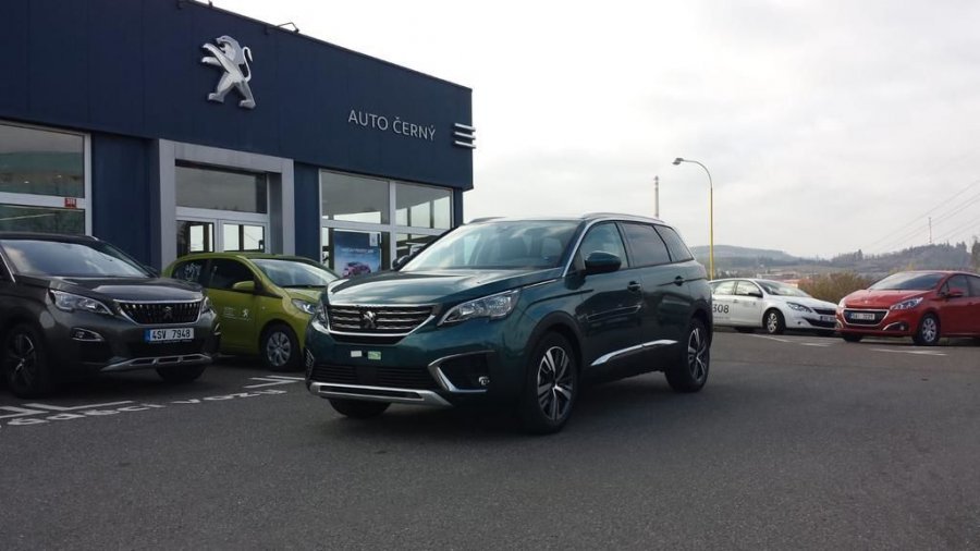 Peugeot 5008, ALLURE 1.2 PureTech 130 S&SMAN, barva zelená