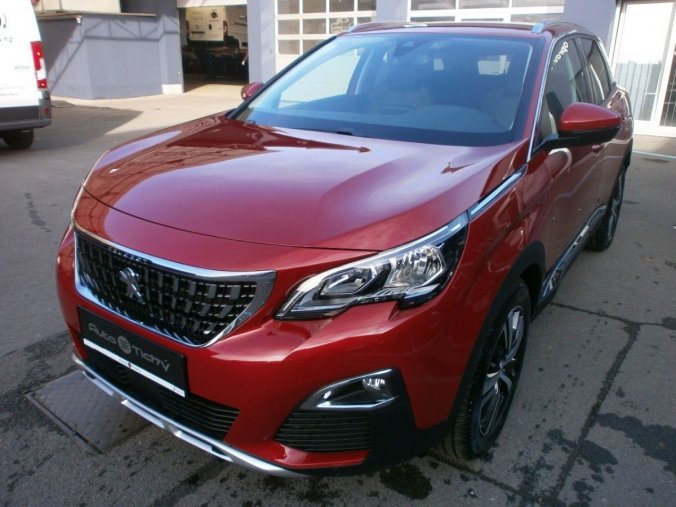 Peugeot 3008, Allure 1,2 PureTech 130 96 kW, barva červená