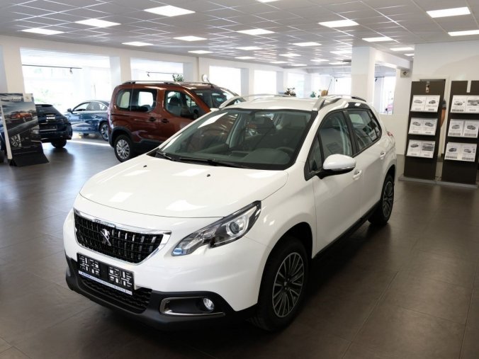 Peugeot 2008, ACTIVE 1.2 PureTech 110 S&amp;, barva bílá