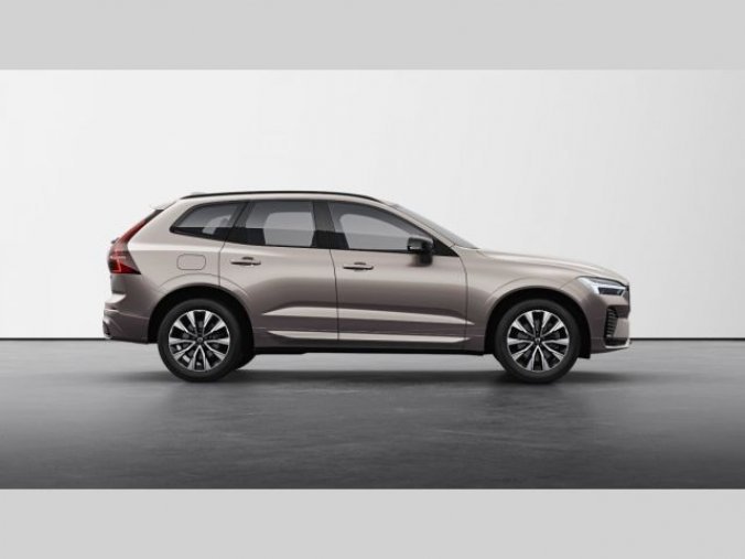 Volvo XC60, B4 2.0L 197+14 HP AT8 AWD Plus, barva stříbrná