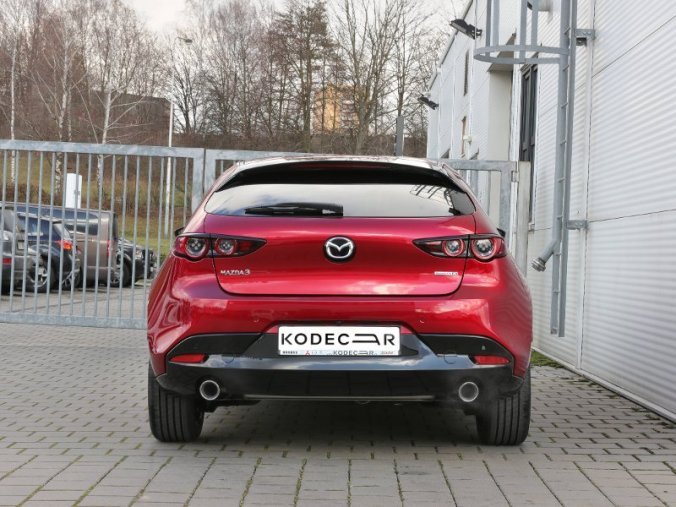 Mazda 3, 2,0 Skyactiv-X 180k/132kW MAN, barva červená