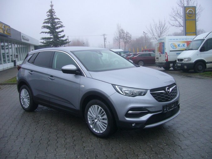 Opel Grandland X, INNOVATION, barva stříbrná