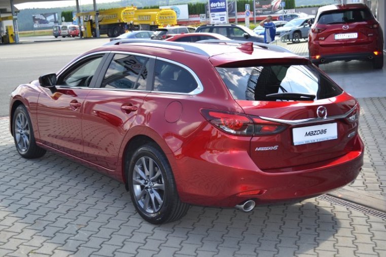 Mazda 6, 2.0i 145k, barva červená