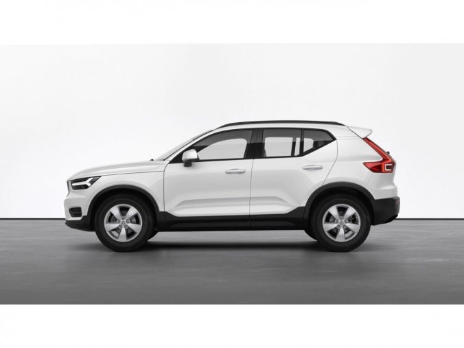 Volvo XC40, SUV, Momentum Core T2 FWD, barva bílá